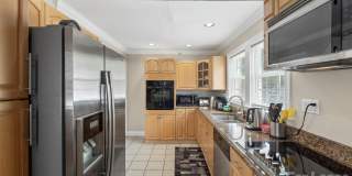 703 S Summit Avenue Gallery 14