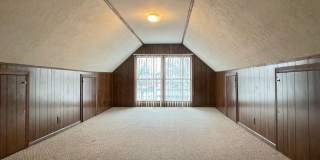 Huge 5-bed 2-bath house with 3rd level family room. Avail June 1 2026 Gallery 17