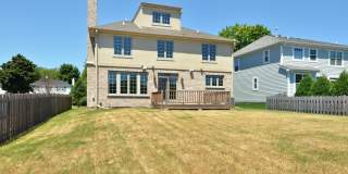 123 Maple Avenue Gallery 10