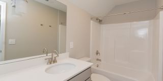 Modern 4 Bedroom Home in Red Bank Gallery 22