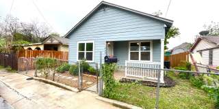 Move-In Ready 3BD/2BA – Laminate Floors, Fenced Yard & Prime Location! ACCEPTS SECTION 8 Gallery 5