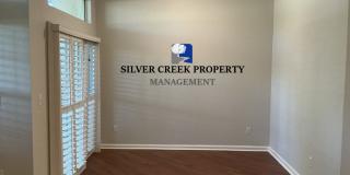 UPGRADED TOWNHOUSE: Modern Comforts & Stylish Living - 2 Car Garage Gallery 15