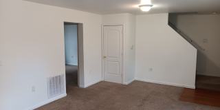 For Rent: 4-bedroom 2-bathroom single family home! Available NOW! Gallery 1