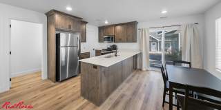 Move in Special! $800 off First Full Month's Rent! Gallery 1