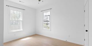 Charming + Modern Highland Park Home - 3 Beds, 2 Baths, Fenced Yard, + Plenty of Parking! Gallery 30