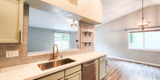 Arlington Rambler - 3bd/2ba Gallery 6