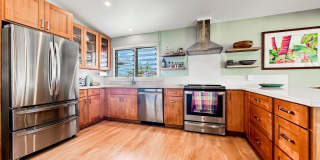 Furnished, Pet Friendly, Kailua House Fronting Canal Gallery 1