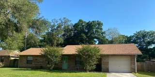 AVAILABLE BY JULY 1ST-GREAT 3/2 HOME IN DESIRABLE LOCATION Gallery 1