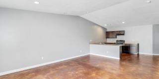Spacious Duplex Near St. Joe Gallery 1