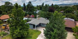 University Area Home - 4 Bed - 3 Bath Gallery 13