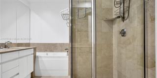 808 Brickell Key Dr 2506 Gallery 17