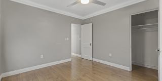 2009 N 17TH Avenue Gallery 21