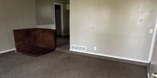 Charming 4-Bedroom Home with Spacious Yard! Gallery 8