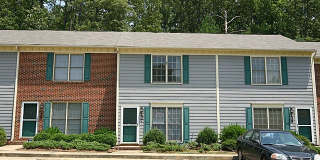 Cozy 2BR, 1.5BA Townhome in Durham Gallery 3