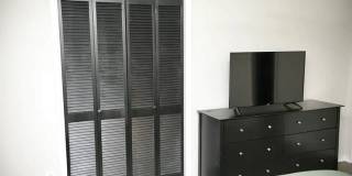 Room in 2 Bedroom Home at Forest View Ave Gallery 16