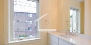 Brand New 3,500 Sq. Ft. Luxury Townhouse in Oak Square w Built In Garage! 1st & Security Only, Laundry In Unit Gallery 9