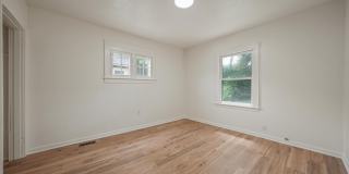 1815 Fay St Gallery 27