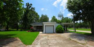 302 Circle Way Street Gallery 1