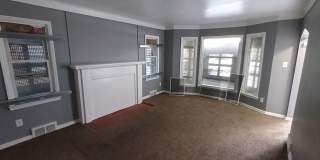 3 bedroom 1 bath bungalow now available! - $1100/mo Gallery 9