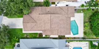 Luxurious 3 Bedroom Oasis with Pool and Beach Access AVAILABLE NOW! Gallery 34