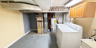 3 Bedroom Home With A  Basement And Large Back Yard Gallery 20