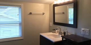 3 Bedroom House Near UIHC Gallery 18