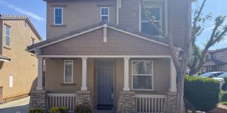 Location, Comfort & Space — 60 Crocus Has It All! Beautiful 3 bedroom, 2.5 bathroom  Redlands Home in Desirable Neighborhood! Gallery 1