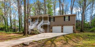Charming 3 Bedroom / 2 Bath with Finished Basement! Gallery 1