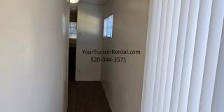 2 story Condo with 2 bedrooms a loft and 2 1/2 baths Gallery 22