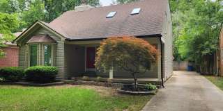 Updated 3bed/2bath St Matthews Home Gallery 1