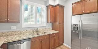 Spacious 2BD/3BA Condo in Chula Vista with Walk-In Closet, Community Pool & 2-Car Garage Gallery 4