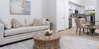 Downtown Ontario Luxury Apartments Gallery 11