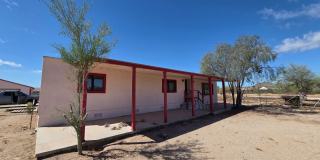 Queen Creek 3 bed / 2 bath on just under 5 Acres with private well! No HOA! Gallery 1