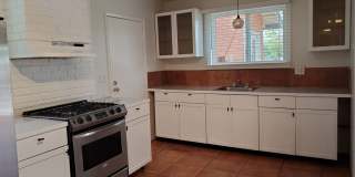 3 bed/3 bath + LARGE BONUS ROOM and YARD for Assisted Living/Sober Living/Detox/Rehab Facility. Gallery 8