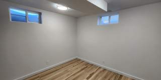 Sandy 4 bd 3 bath Single Family Stunner! Gallery 18