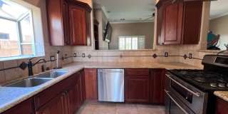3BR 2Ba Boat Deep Hightop Garage & Colorado River Views Gallery 6