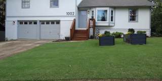 1002 Southeast Antietam Road Gallery 1
