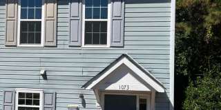 Modern 3BR/2.5BA Townhome Gallery 1
