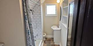 Spacious 3 bedroom 2 bathroom home in Madison! Garage space included! Gallery 11