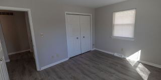 3 bedroom duplex in Southern Columbia. Gallery 18