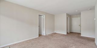 Spacious Ground Floor Condo in Silver Spring Gallery 5