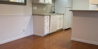 Quaint 1 Bedroom Condo in the Southwest part of Town with Garage Gallery 7