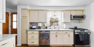 22 JAMES Place Gallery 10