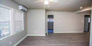 Spacious 4 Bed 2 Bath with Big Backyard Gallery 6