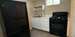 Charming basement apartment Gallery 13