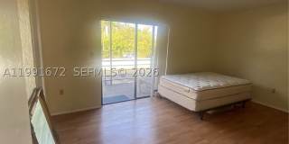 13500 NE 3rd Ct Gallery 7