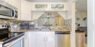 3095 N Oakland Forest Dr Gallery 10