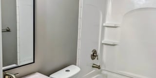 Frost Courtyard Apartments - Gallery 15