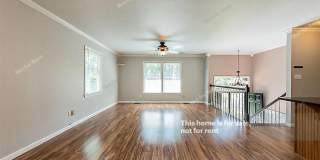 Room in 6 Bedroom Home at Oak Park Rd Gallery 29