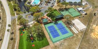 Gorgeous 4-Bedroom Single-Family Home with Pool in Summerfield Gallery 31